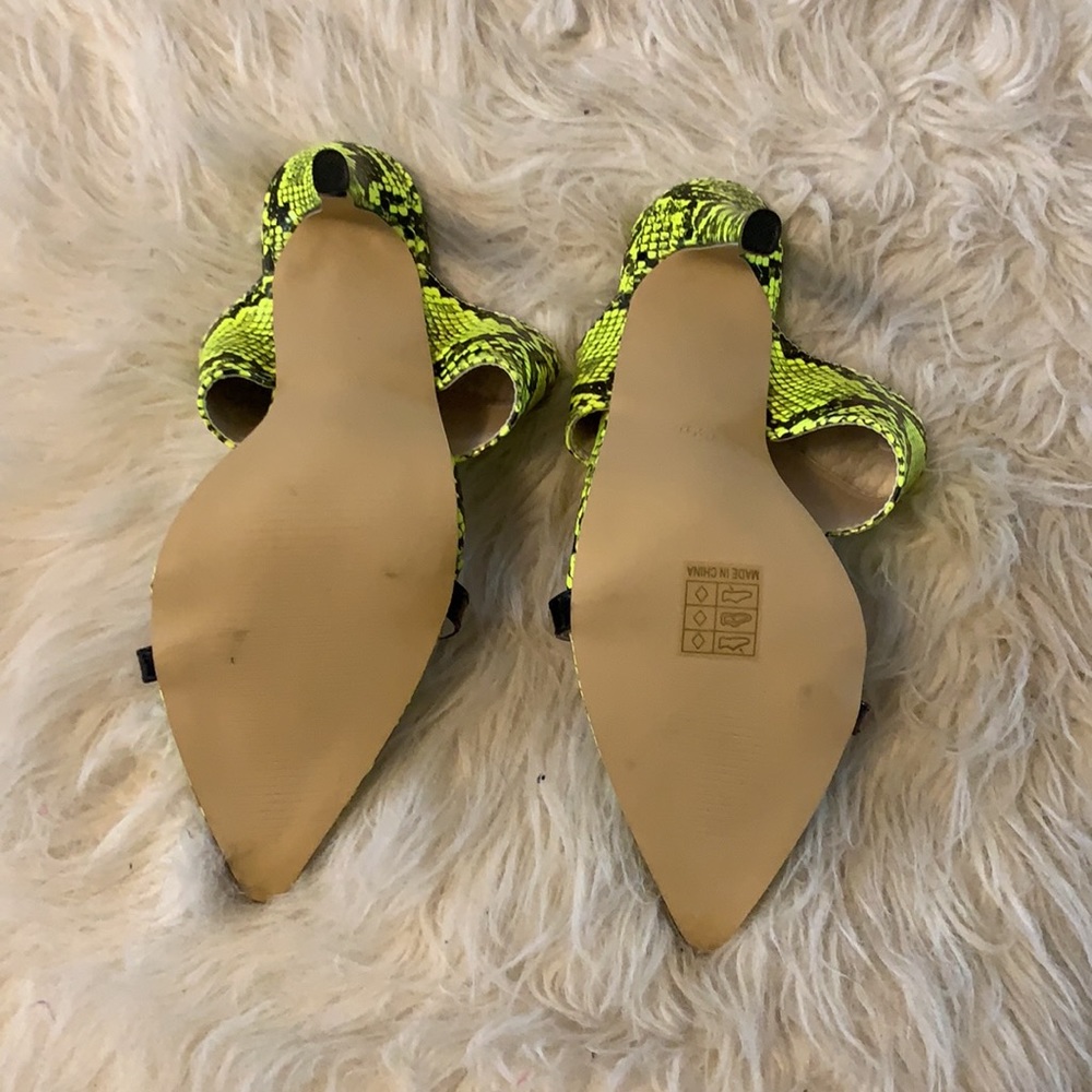 Trendy python green heels - Picture 2 of 4